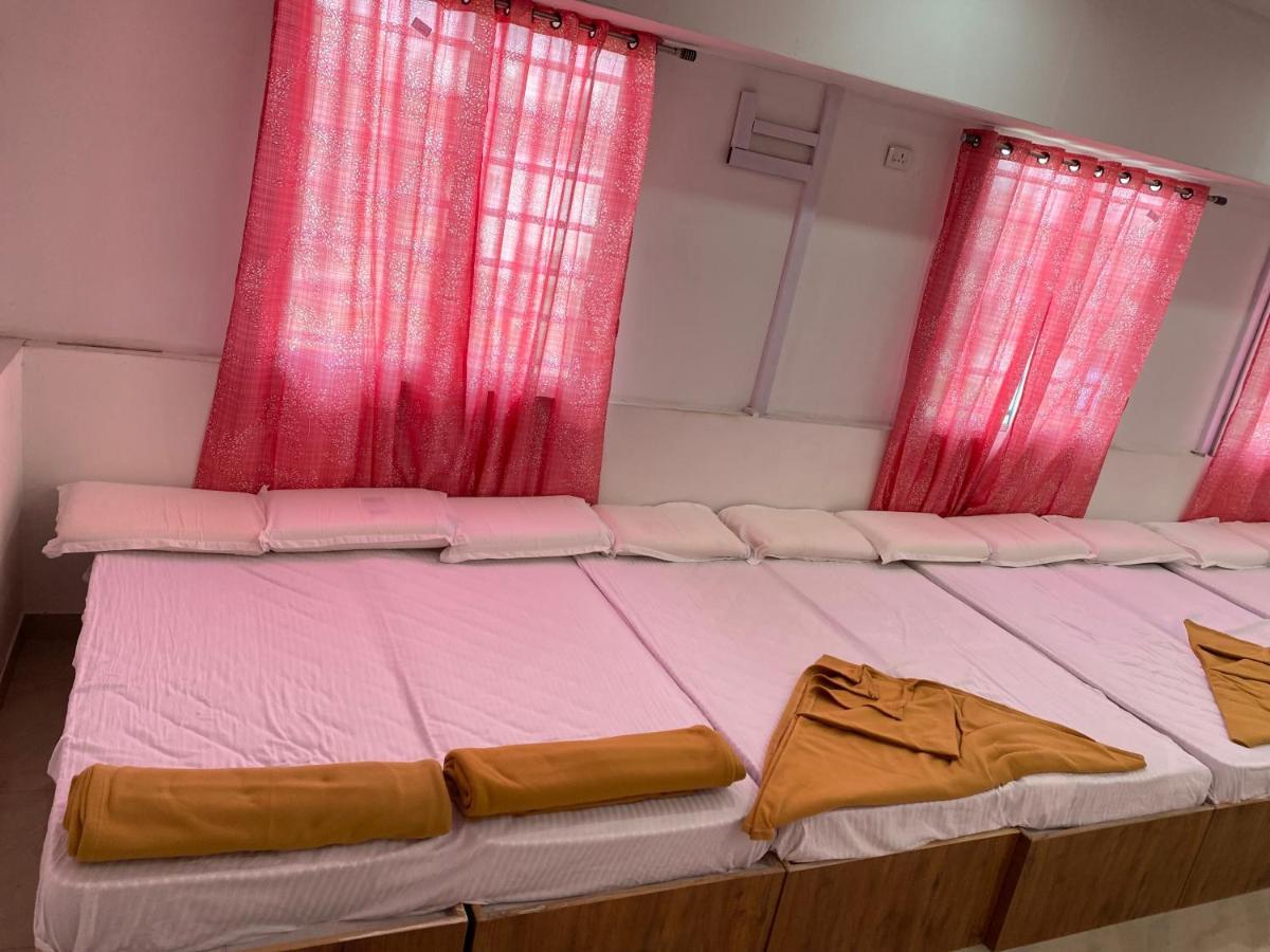 B Six Hotel Bangalore Extérieur photo