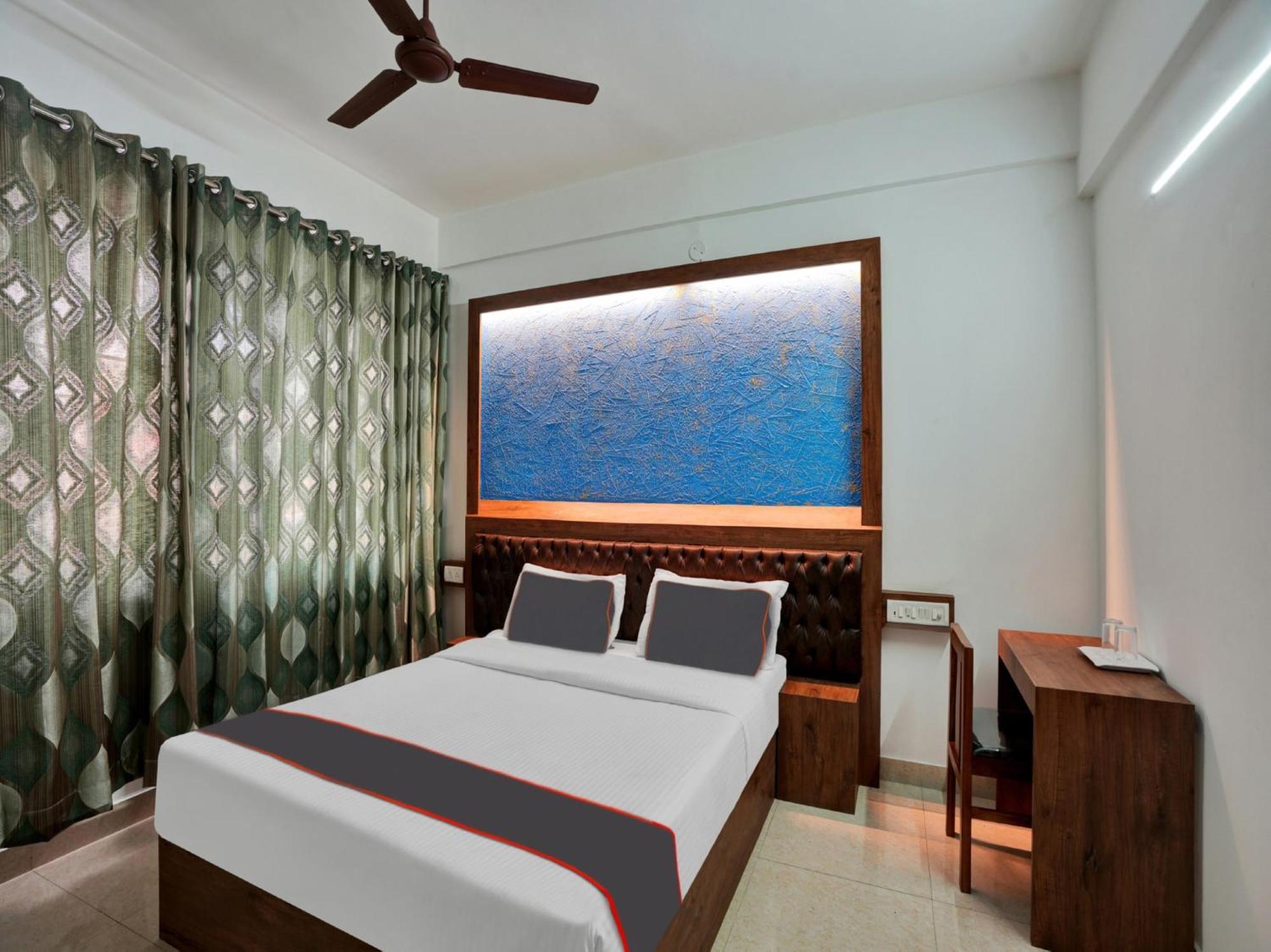 B Six Hotel Bangalore Extérieur photo