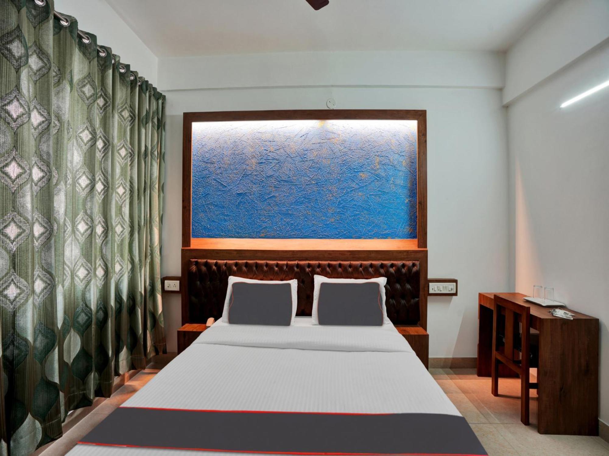B Six Hotel Bangalore Extérieur photo