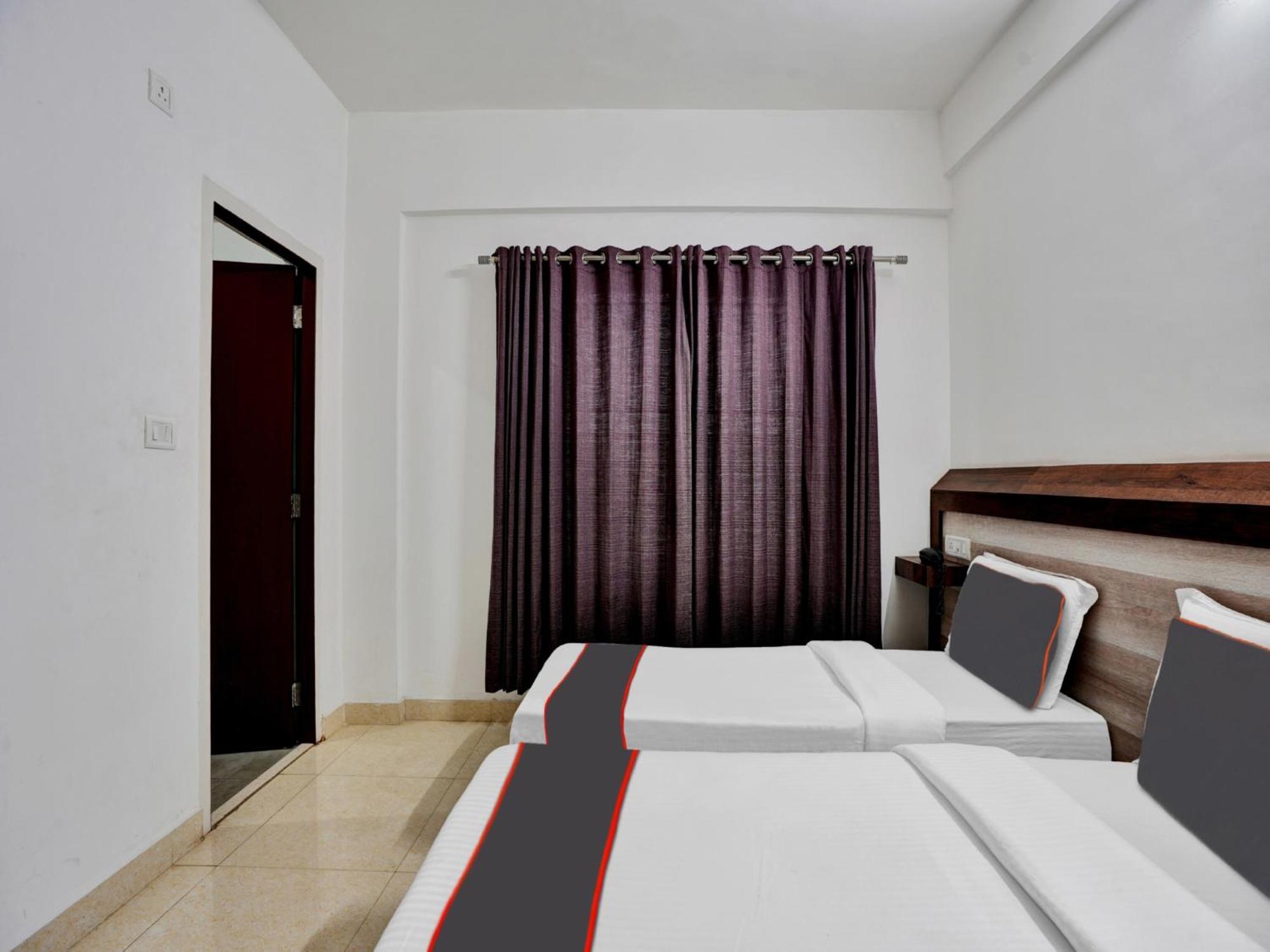 B Six Hotel Bangalore Extérieur photo